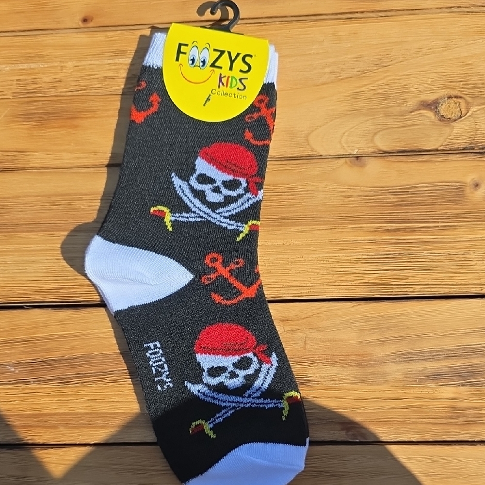 NWT Foozy's Kids Pirate Crew Socks - Black and Red - Unisex
